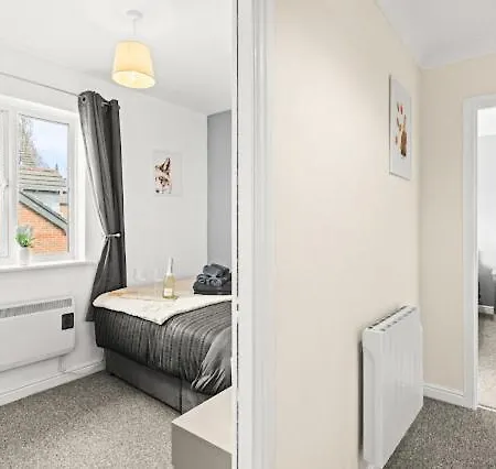 Arosa Escape- Modern2 Bed Suite,sleeps 5,free Parking,ps4,kingbed,wifi,near Christies * 曼彻斯特