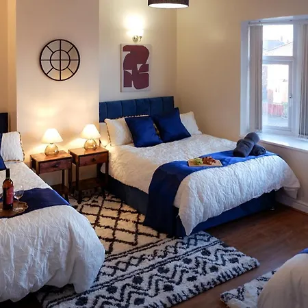 Near Uni And Hospital - Long - Fast Wi-fi - 15 Mins To * מנצ'סטר