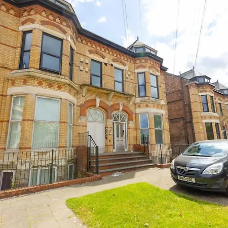 Apartment Charming 2-bed In M16 Manchester