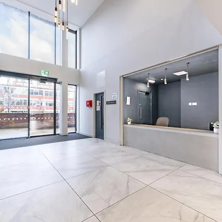 아파트 Stylish Duplex In *