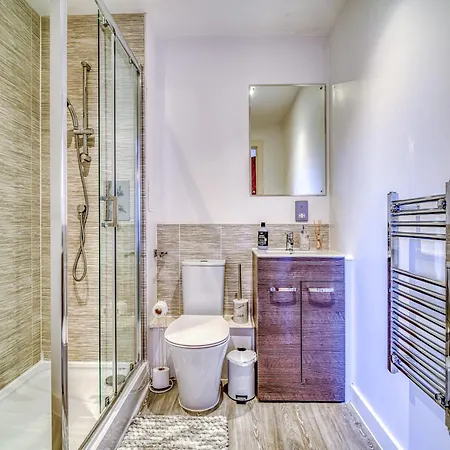 Apartman Executive With Sleek Modern Aesthetic Manchester