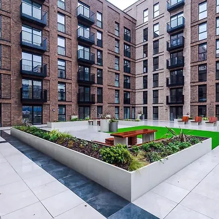 Apartmán Cosy 1br Near Media & Centre *