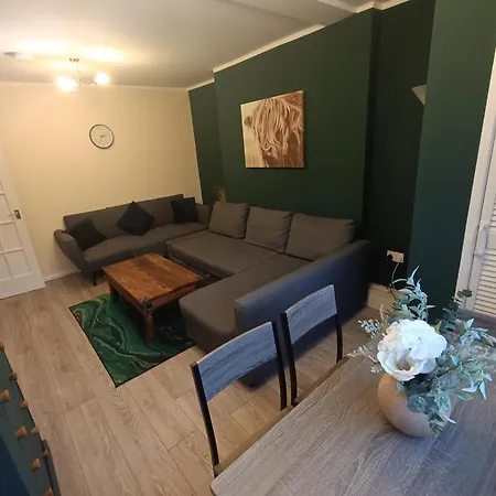 Stylish In Salford With Free Parking * Манчестер