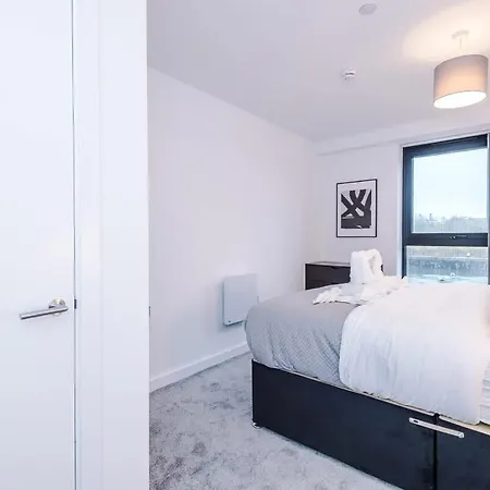 Cosy 1br Near Media & Centre Apartment