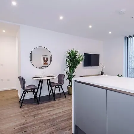 Lägenhet Stylish 1br Near Centre Salford *