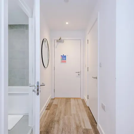 Cosy 1br Near Media & Centre *