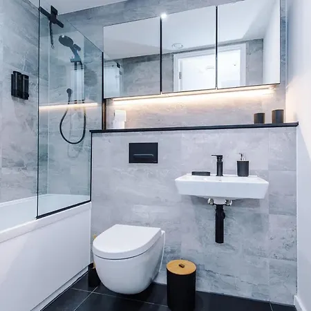 Stylish 1br Near Centre Salford Lägenhet *