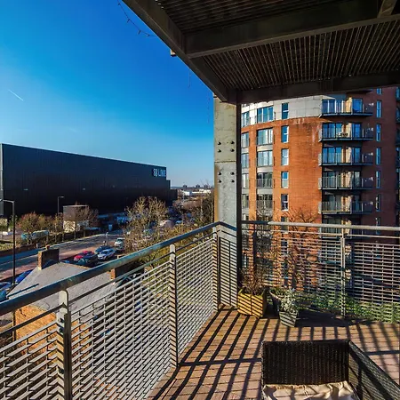 Stylish Mcr 1br Etihad Coop Live Parking Apartamento