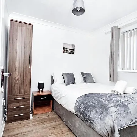 Deluxe 4-bed Near Etihad & C0-0p Arena, Parking X 2 Cars Or Vans, Sleeps 9 아파트 맨체스터