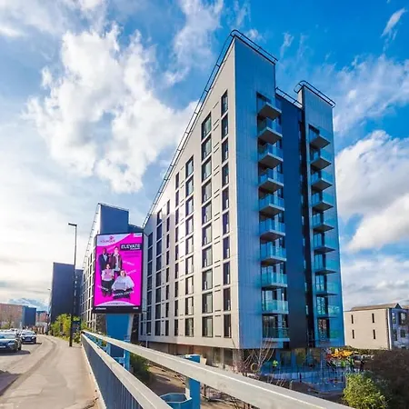 Lägenhet Stylish 1br Near Centre Salford *