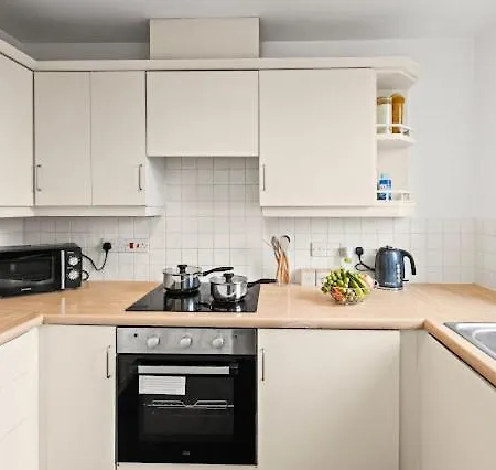 Arosa Escape- Modern2 Bed Suite,sleeps 5,free Parking,ps4,kingbed,wifi,near Christies * 曼彻斯特