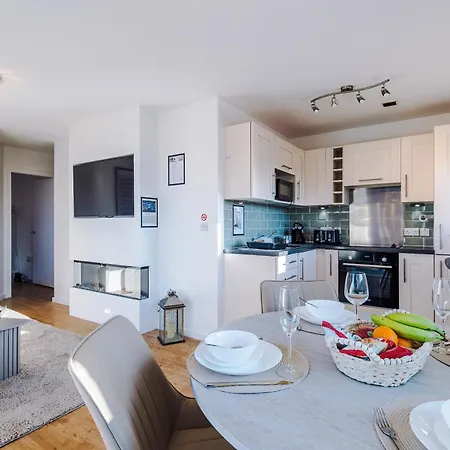 Stylish Mcr 1br Etihad Coop Live Parking شقة *