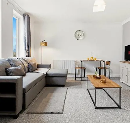 Arosa Escape- Modern2 Bed Suite,sleeps 5,free Parking,ps4,kingbed,wifi,near Christies 公寓 *