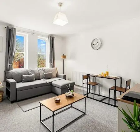Arosa Escape- Modern2 Bed Suite,sleeps 5,free Parking,ps4,kingbed,wifi,near Christies * 曼彻斯特