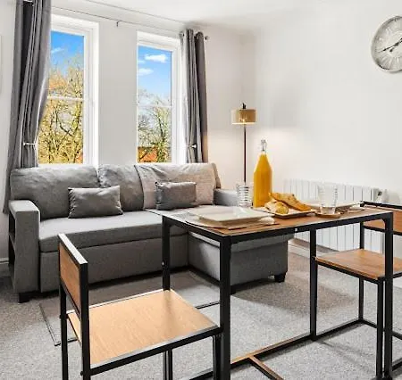 Arosa Escape- Modern2 Bed Suite,sleeps 5,free Parking,ps4,kingbed,wifi,near Christies 公寓 曼彻斯特