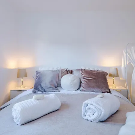 Stylish Mcr 1br Etihad Coop Live Parking Apartman *