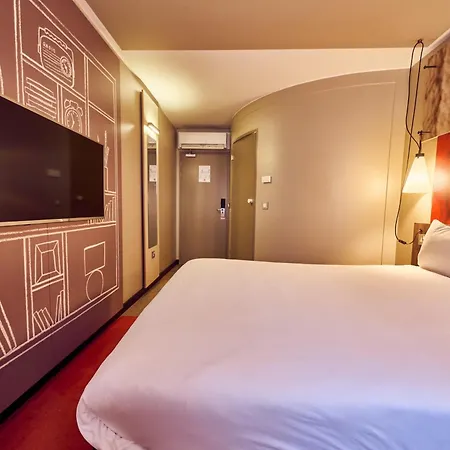 Hotel A&o Centre 3*