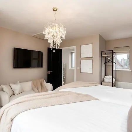 Riverside Villas *