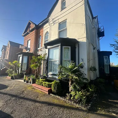 Guest house Hendham House - Near Etihad Stadium, Coop Live Arena, Ao Arena, Piccadilly Train Station & Centre Manchester