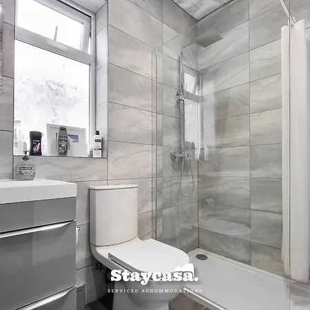 Сasa de vacaciones Cowesby Co-living - Private Self-cater