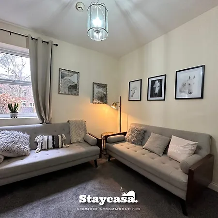 Spacious 5br In Leafy Withington