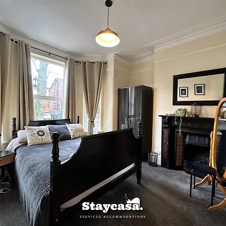 Spacious 5br In Leafy Withington Nyaraló