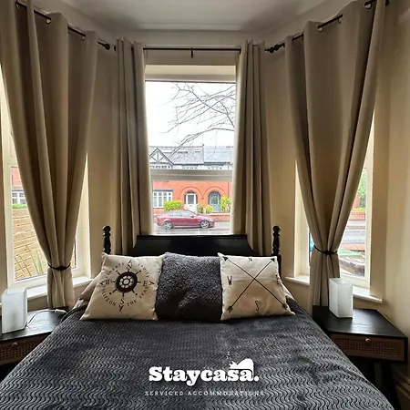 Spacious 5br In Leafy Withington Nyaraló
