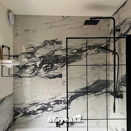 Littleton Co-living - Private Self-cater Maison d'hôtes 3*