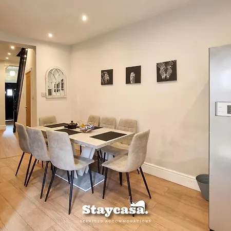 Clarence Co-living - Private Self-cater Manchester