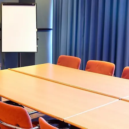 Leonardo - Formerly Jurys Отель 4*