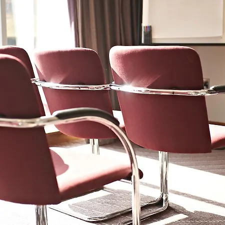 Leonardo - Formerly Jurys Hotel 4*