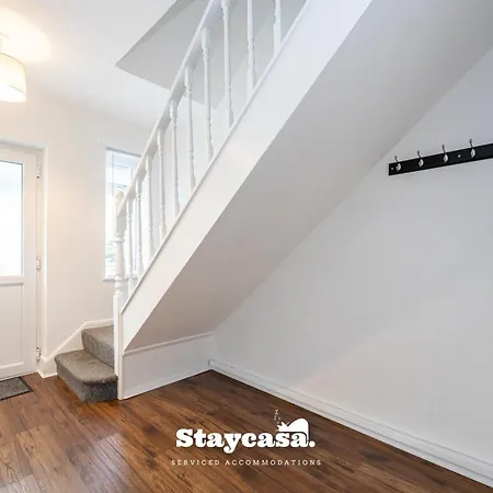 Spacious Cosy Cove With Large Driveway And Garden Dom wakacyjny *