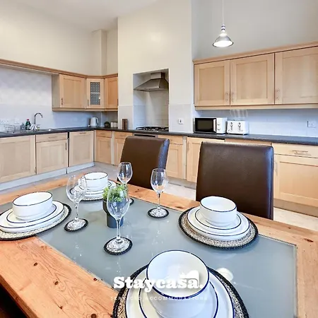 Tatil Evi Carlton Co-living - Private Self-cater Manchester