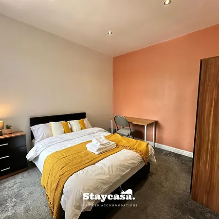 Daisybank Co-living - Private Self-cater * Manchester