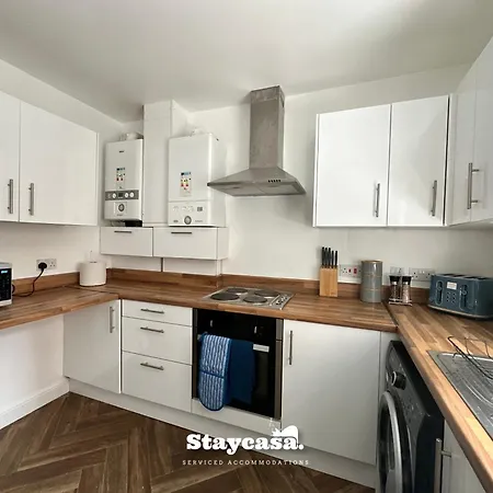 Daisybank Co-living - Private Self-cater Manchester