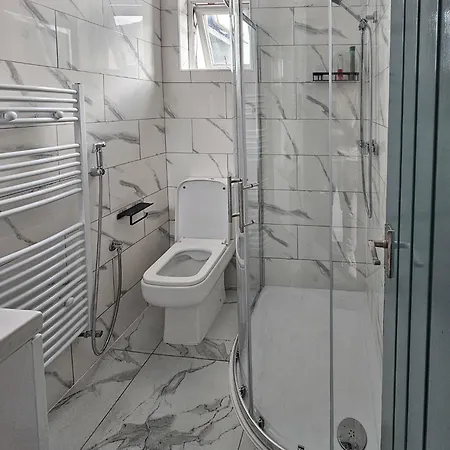 Nyaraló Beresford Co-living - Private Self-cater Manchester