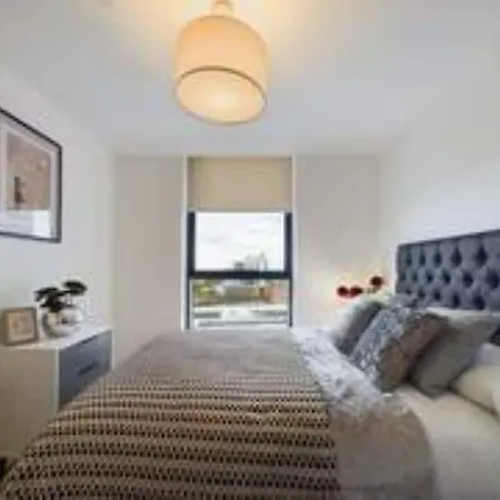 New! 2 Bedroom Flat In Waters By With Us, Perfect For Families, Couples & Groups, Free Private Parking! Apartamento *