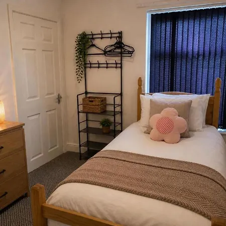 The Russell By Alexandra Park Manchester