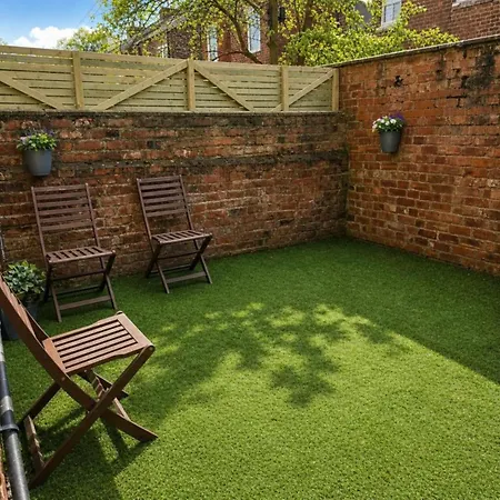 The Russell By Alexandra Park