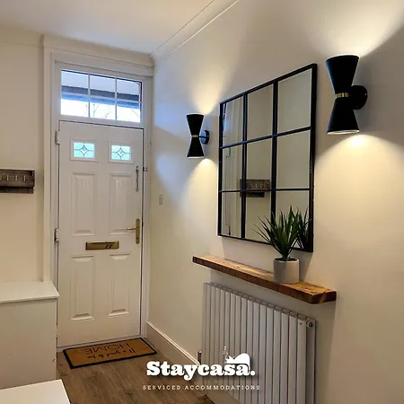 Stylish Interior Cosy Haven - On-street Parking Vakantiehuis *