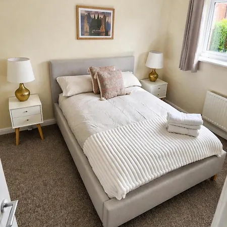Hub - 2br With Free Parking, Near Airport & Attractions Manchester