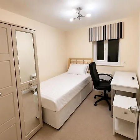 Vibrant Mcr Townhouse - Cc - Apollo - Sleeps14
