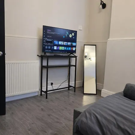 3-bed Sleeps 6 Free Parking Work Holiday home *