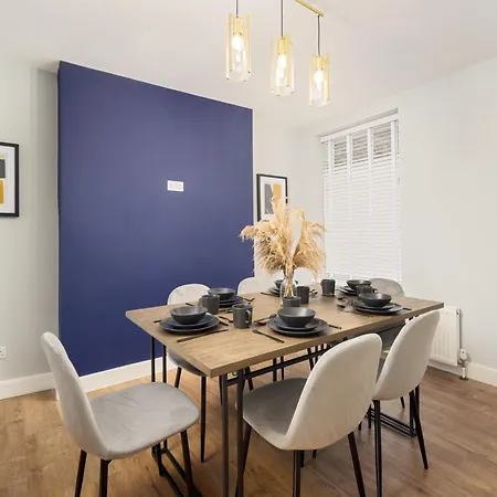 Close To Media City-old Trafford - 5 Bedroom House * Μάντσεστερ
