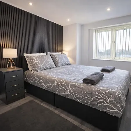 Daire Apartment, Free Parking, By Nmb Manchester