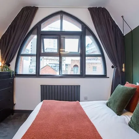 Stay Awhile - Spacious 2-Bed Duplex Nq - Bts 4 Манчестер