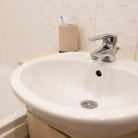 Boutique Two-bedroom Near Old Trafford, Sleeps Six, Free Parking Manchester