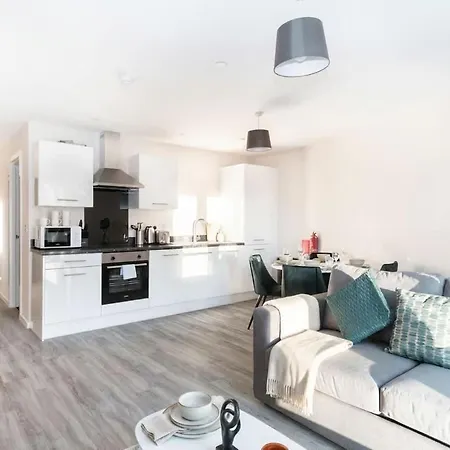 Bright & Spacious 2 Bedroom Manchester