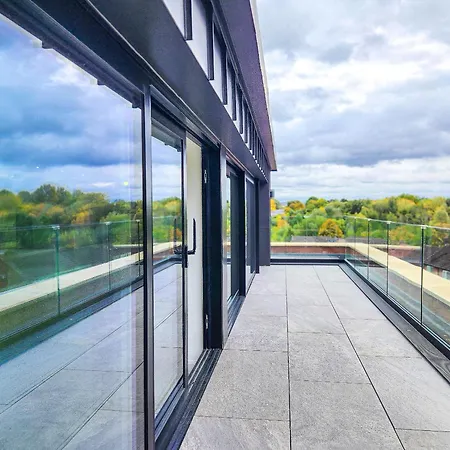 Luxury Penthouse דירה