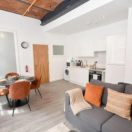 Beautiful 2 Bed Near Etihad *